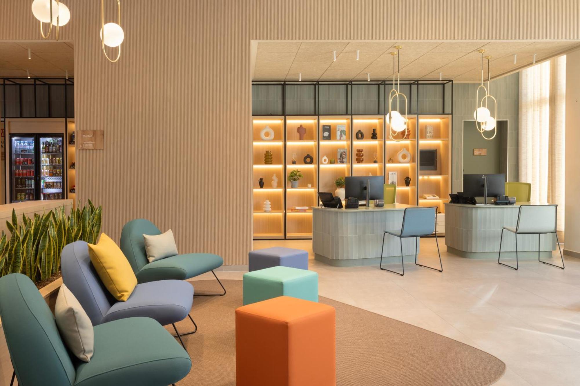 Staybridge & By Ihg Hotell 3*